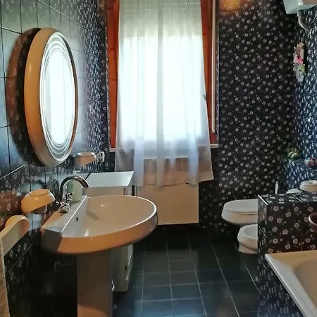 Madonna Di Frasassi - Casa Vacanze Apartment *